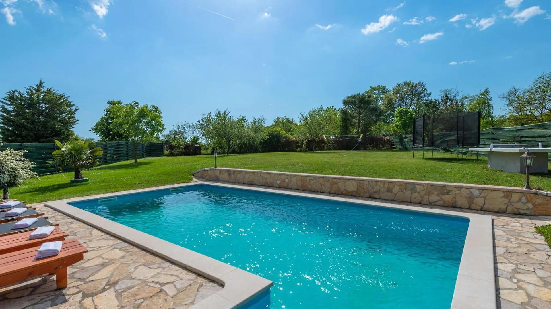 Villa Vrt, A Private And Fully Fenced Forest Retreat Heki
